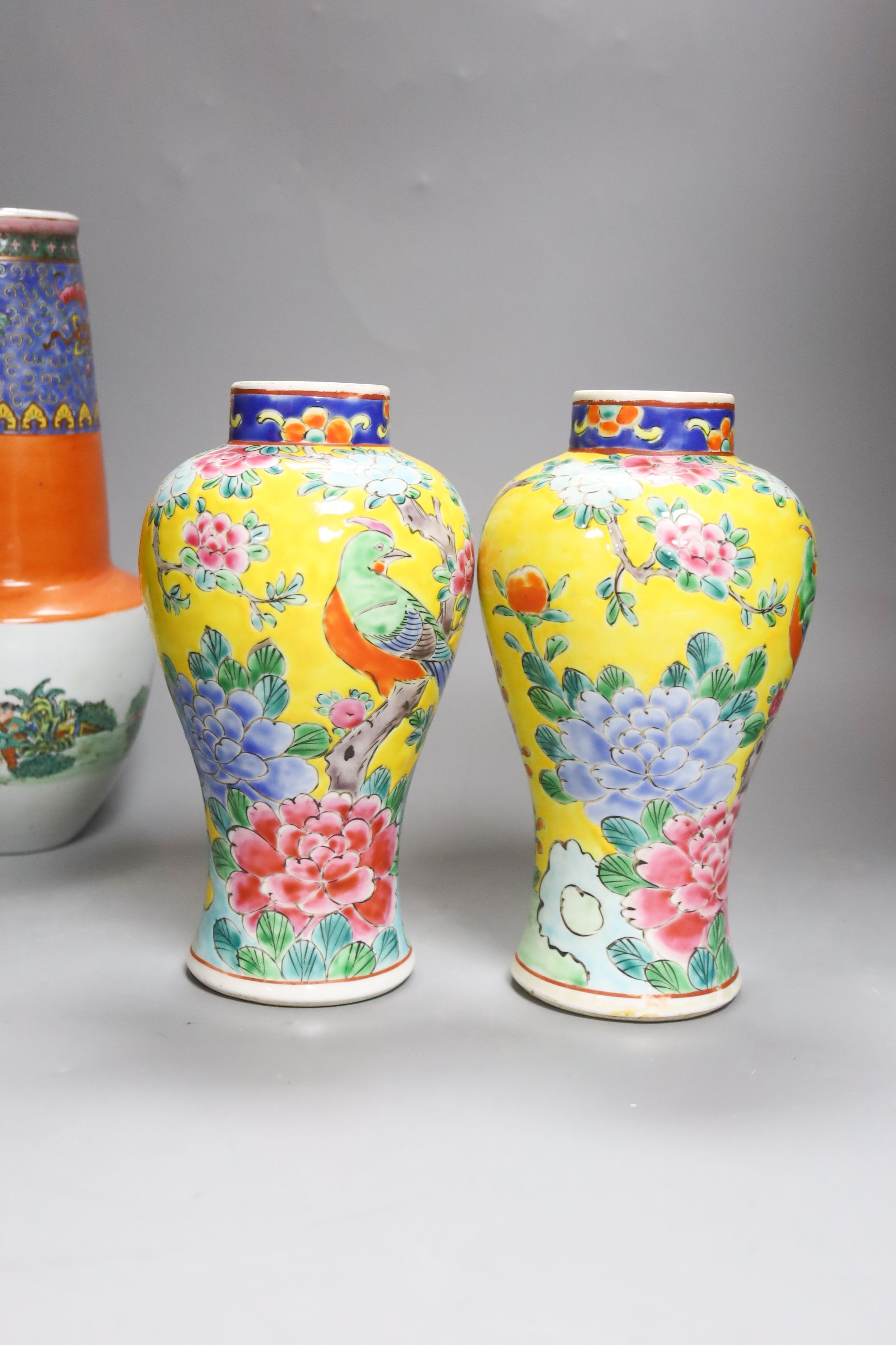 A group of Chinese and Oriental ceramics, 28cm